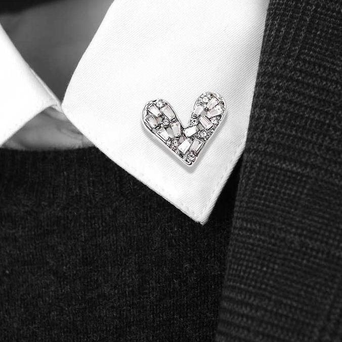 SKEDS Exquisite Small Size Rhinestone Heart Brooches Pins For Women Lady Elegant Crystal Design Suit Clothing Accessories Gift SKEDS Exquisite Small Size Rhinestone Heart Brooches Pins For Women Lady Elegant Crystal Design Suit Clothing Accessories Gift