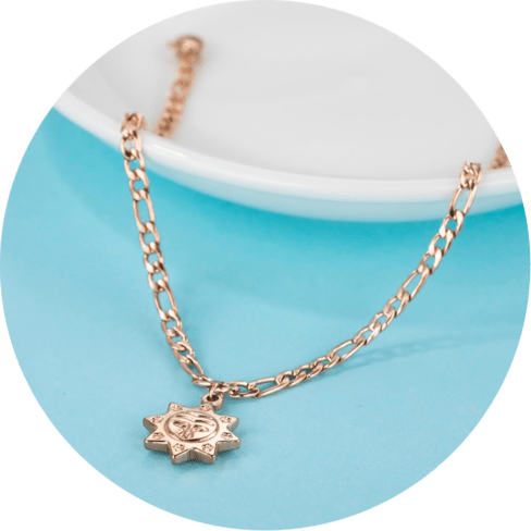 Rose_Gold_Bracelet_With_A_Sun_Pendant_Des (1)